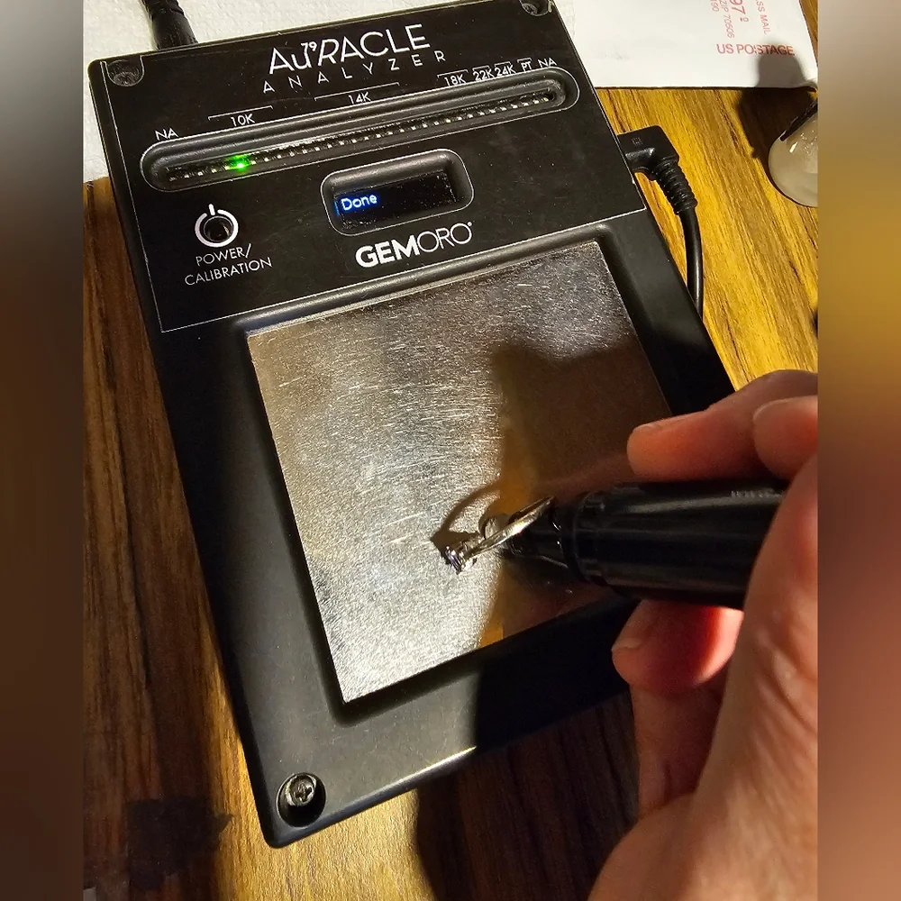 10k Gold and Tanzanite Ring - Picture 8 of 8